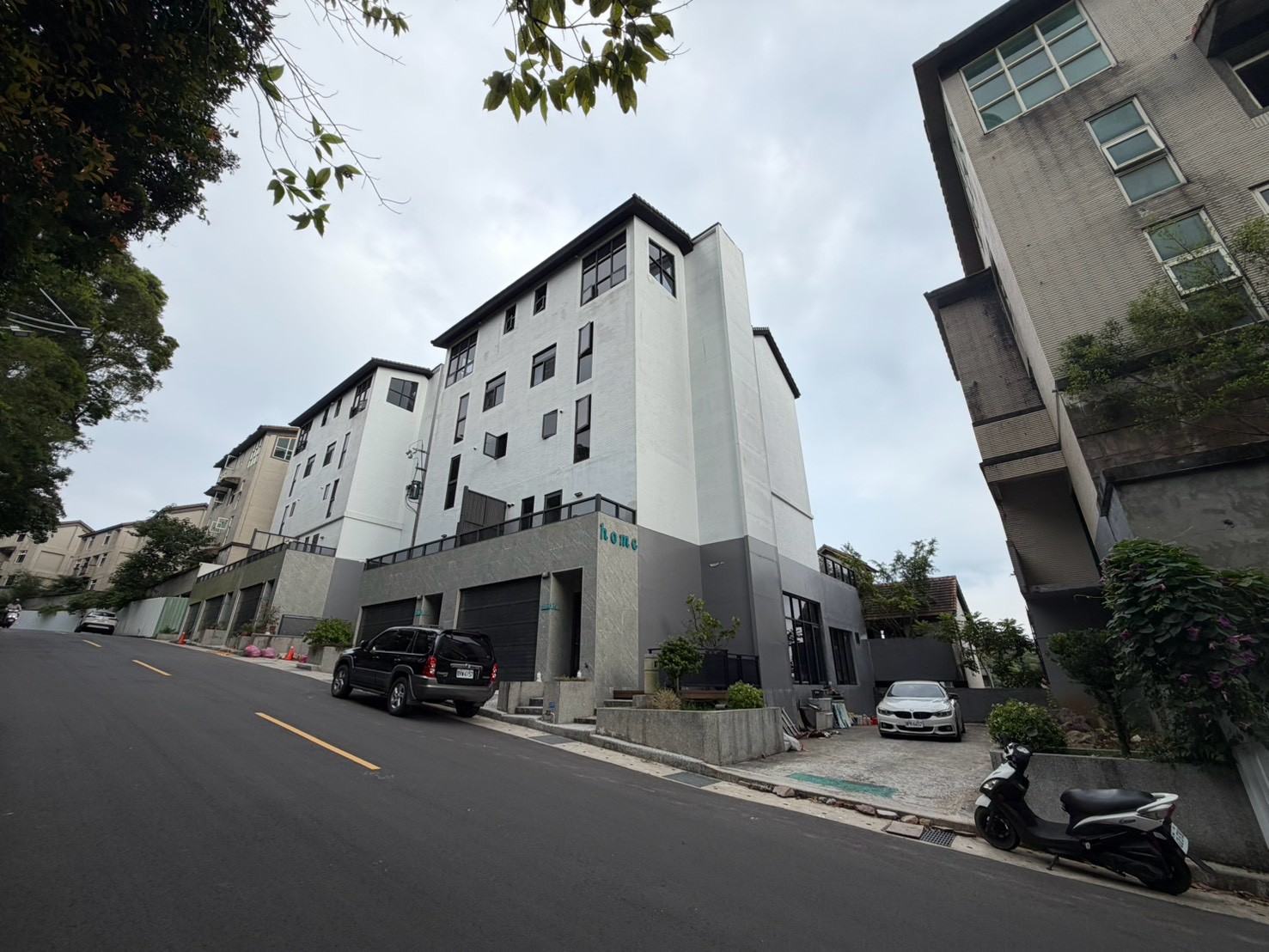 Uhomes