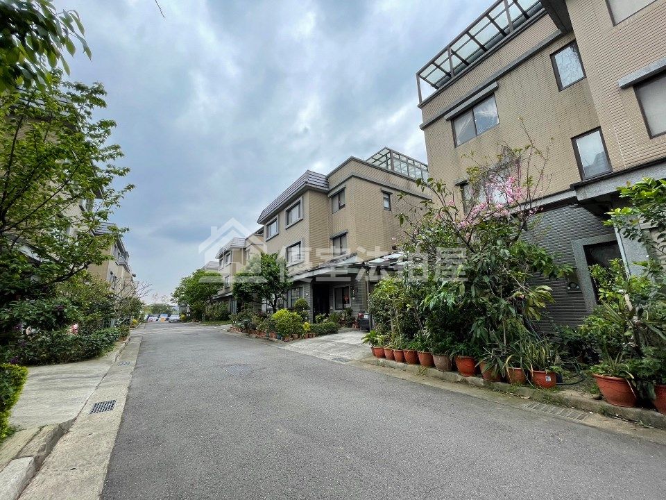 Uhomes