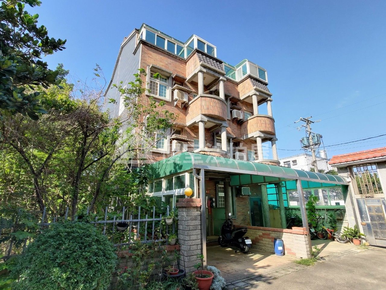 Uhomes
