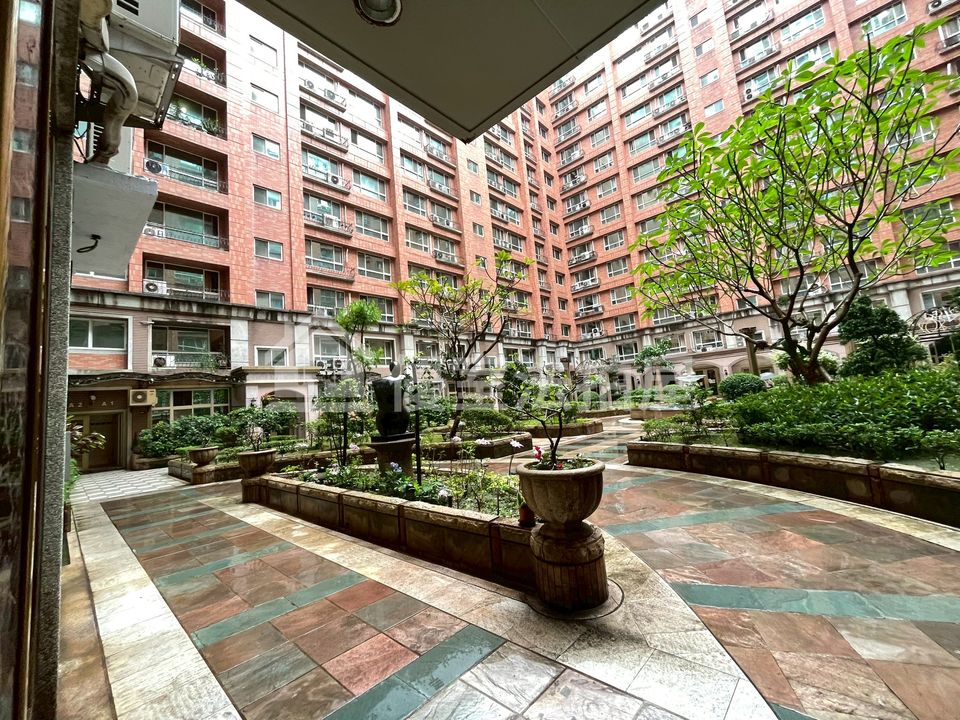Uhomes