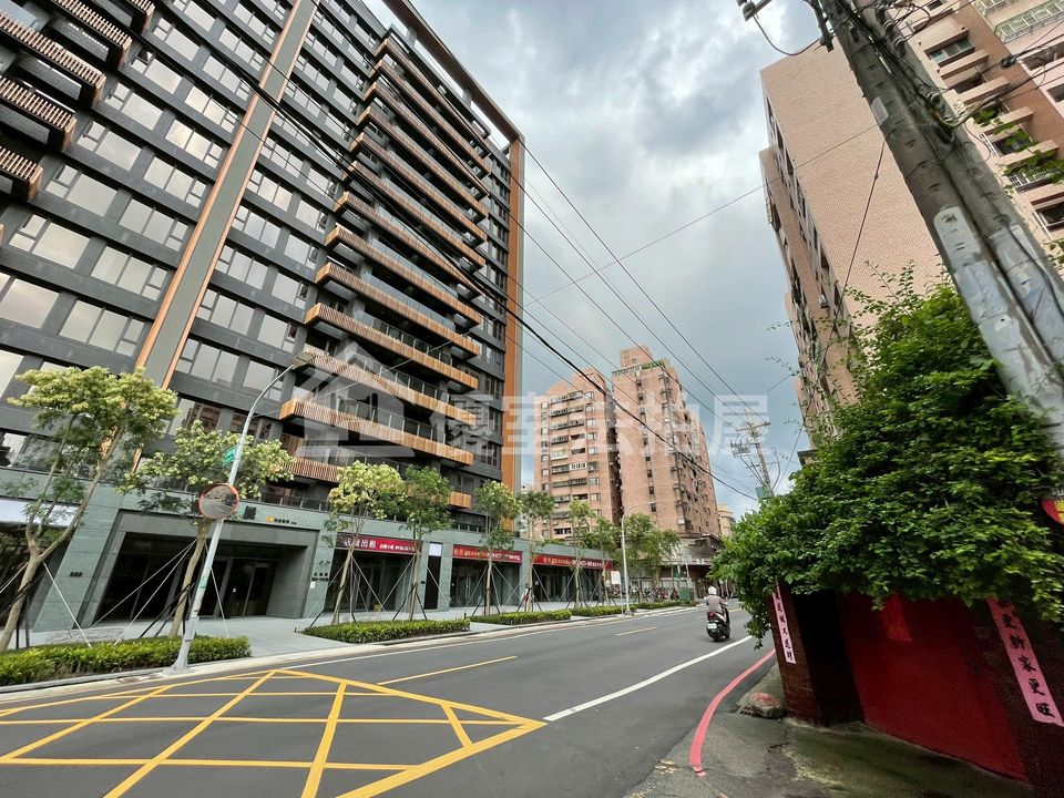 Uhomes