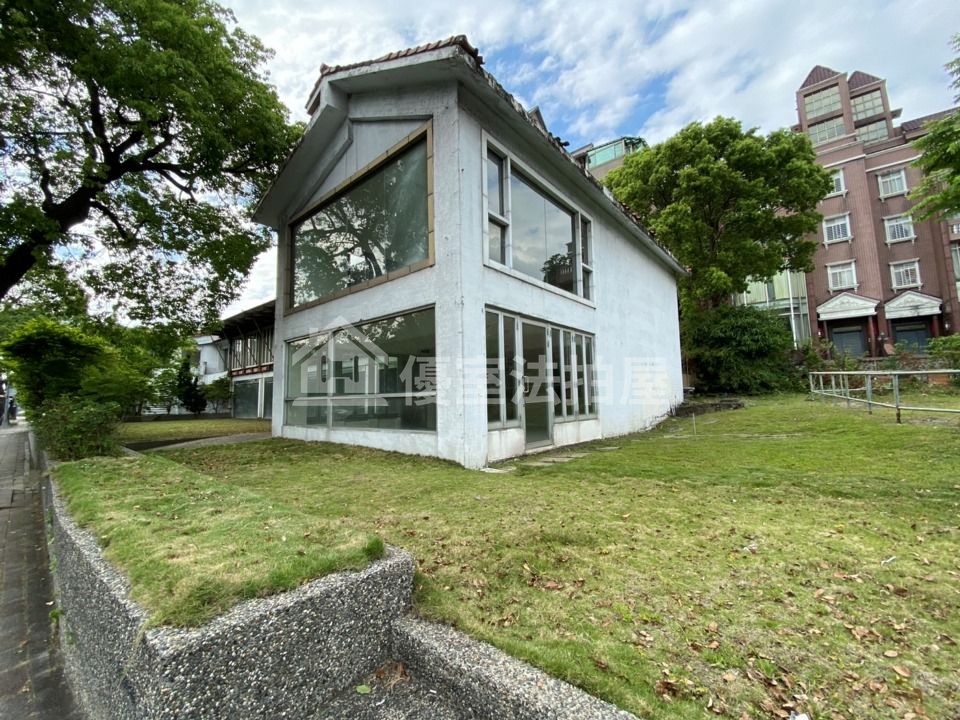 Uhomes