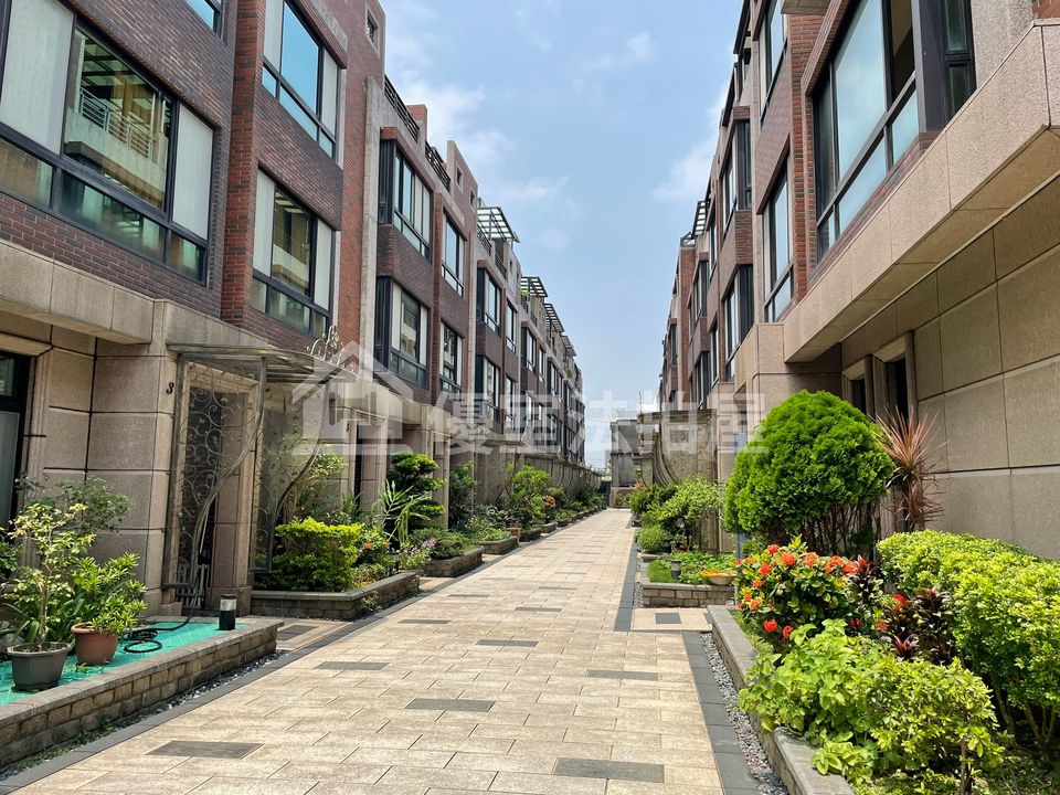 Uhomes