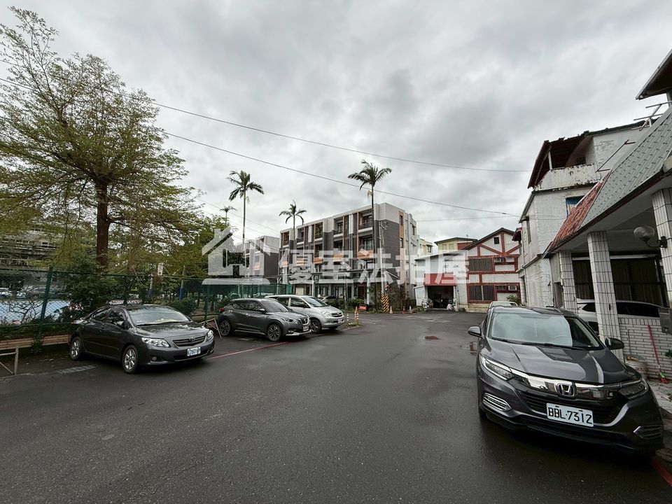Uhomes