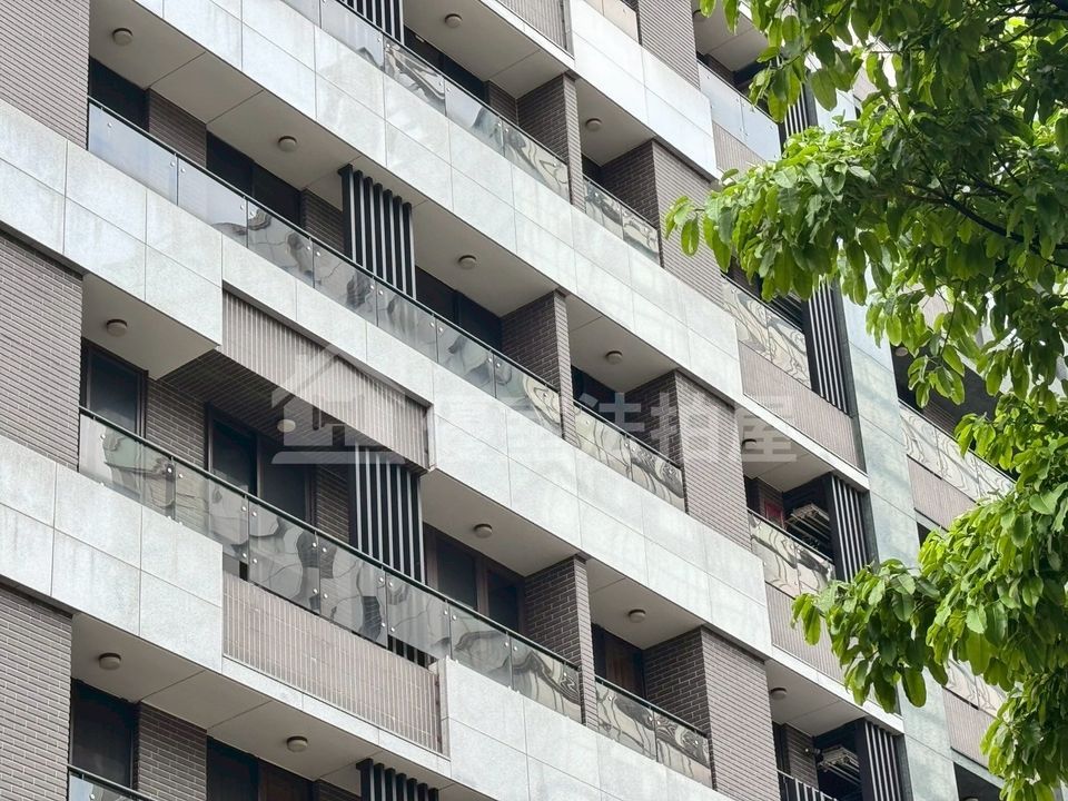Uhomes