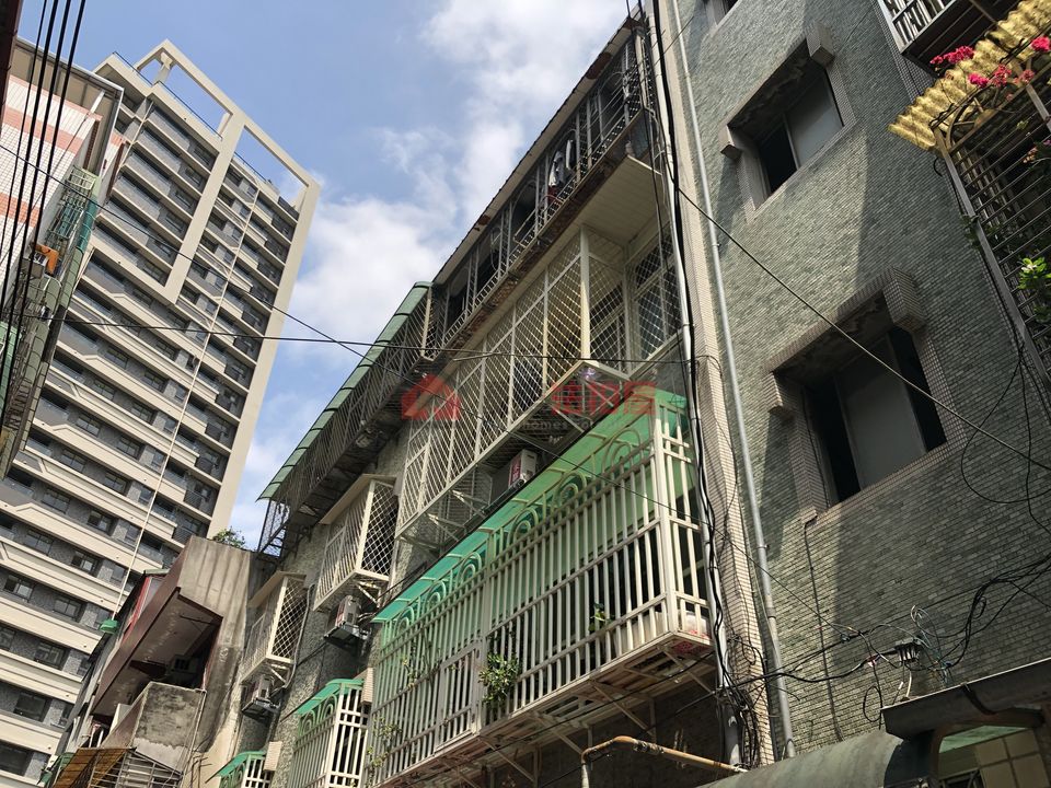 Uhomes