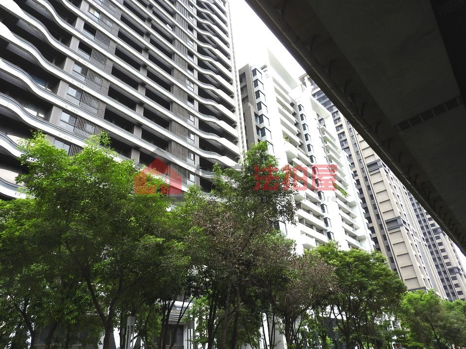 Uhomes
