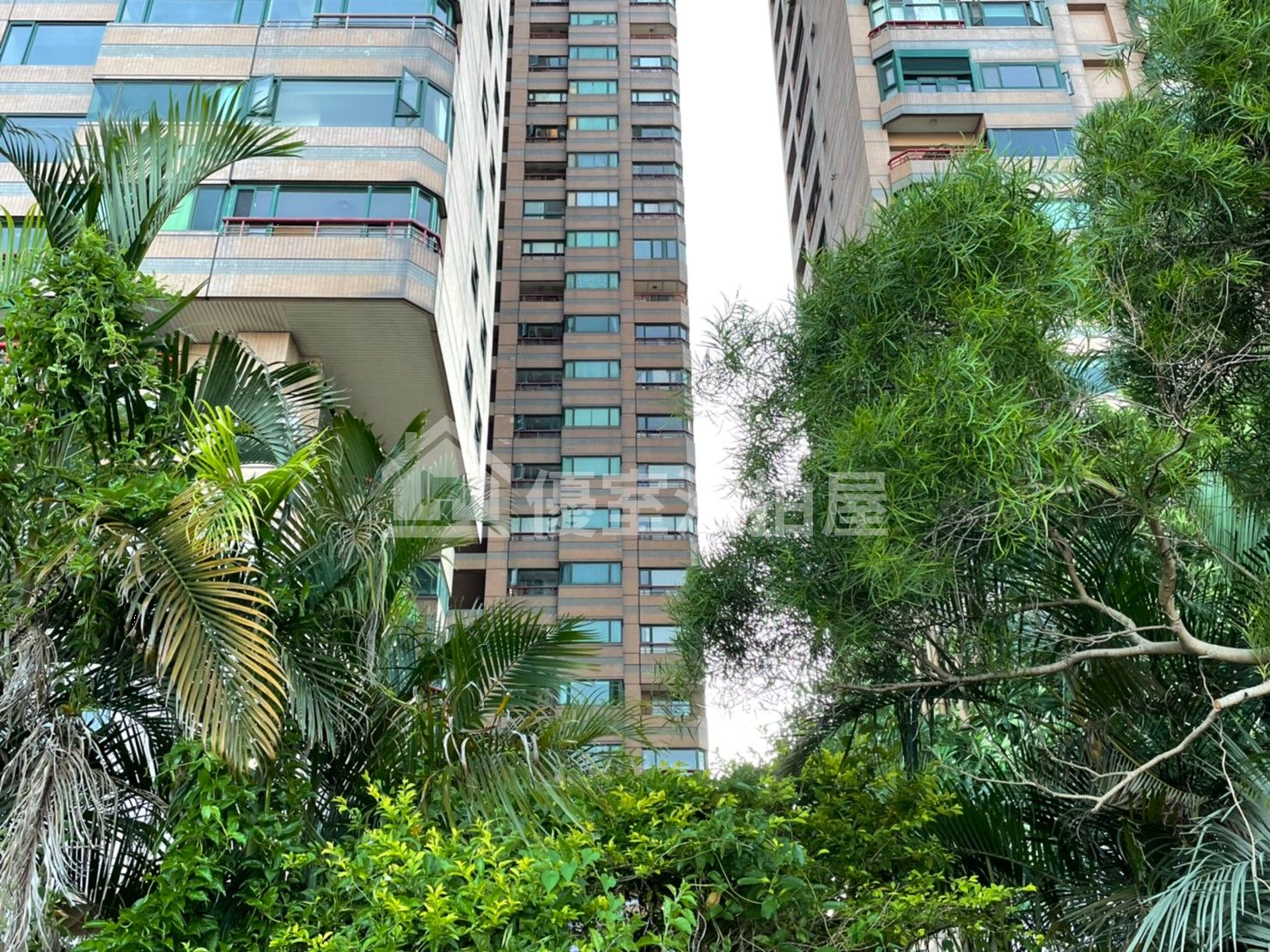 Uhomes