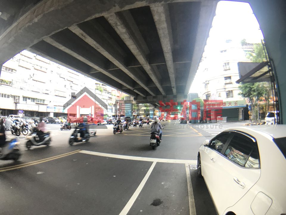 Uhomes