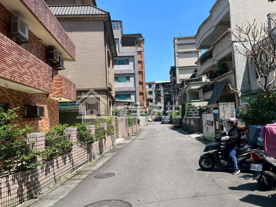 Uhomes