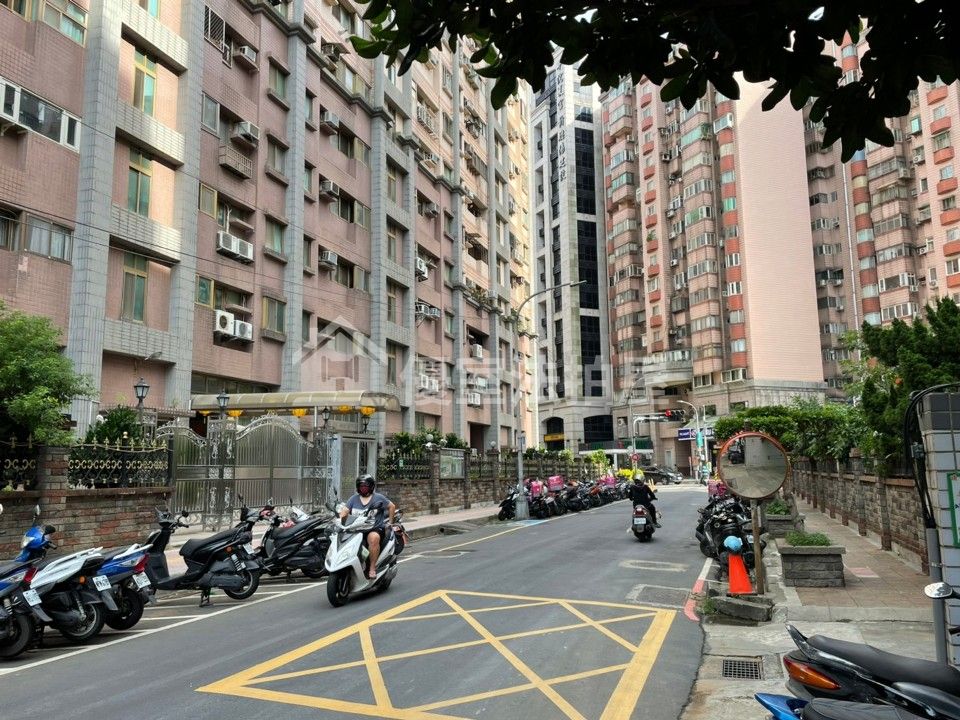 Uhomes