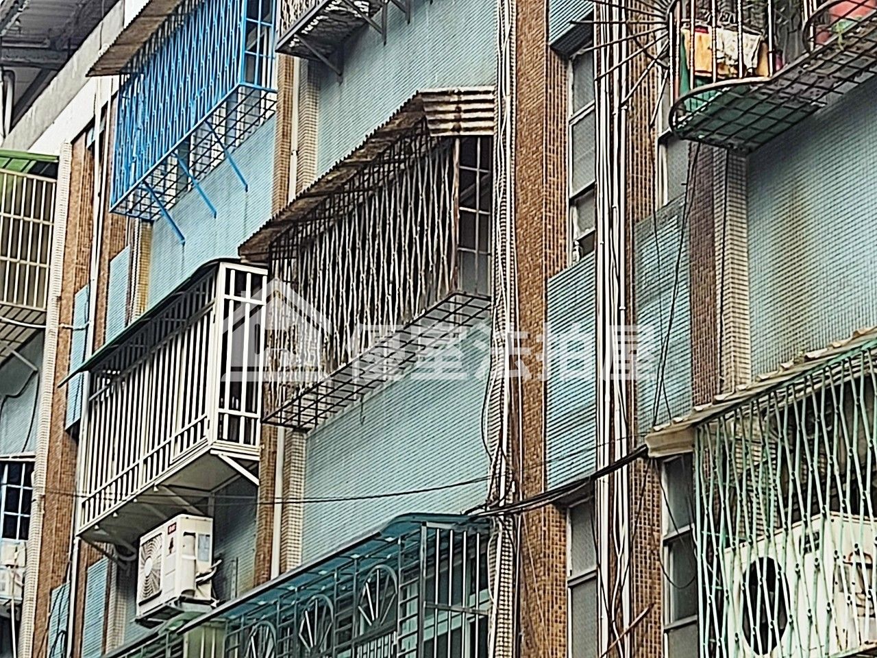 Uhomes