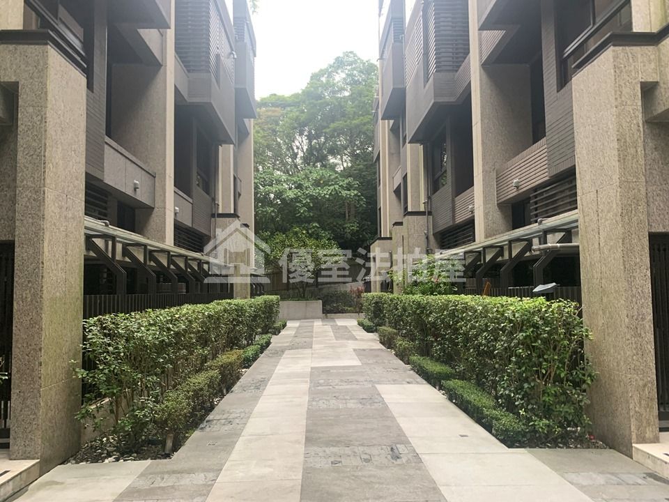 Uhomes