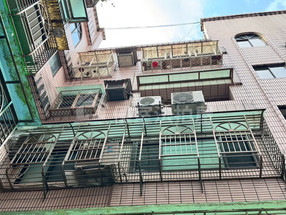 Uhomes