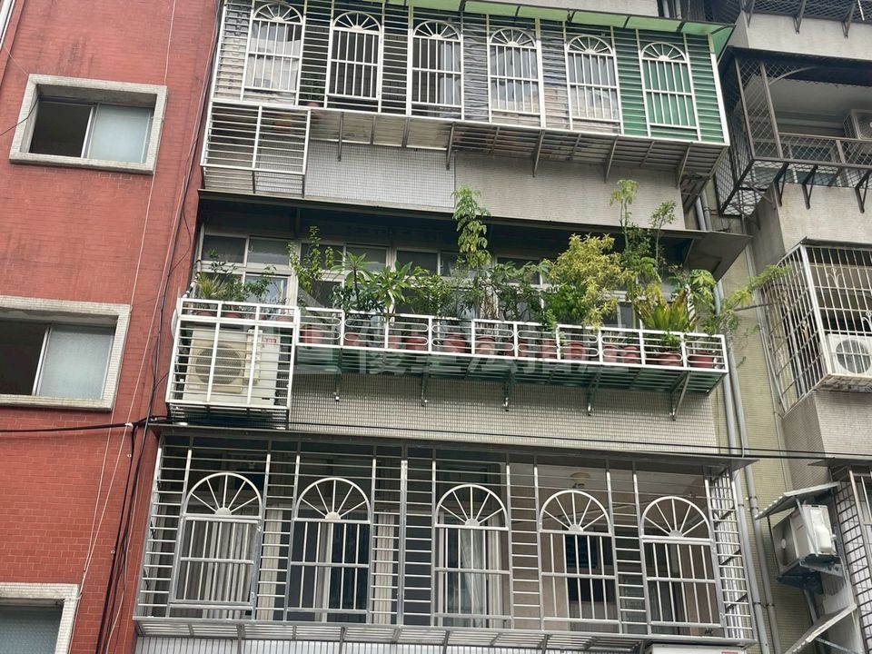 Uhomes