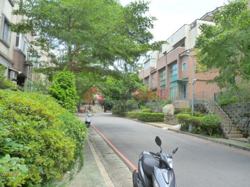 Uhomes