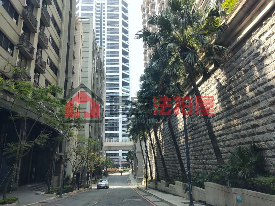 Uhomes