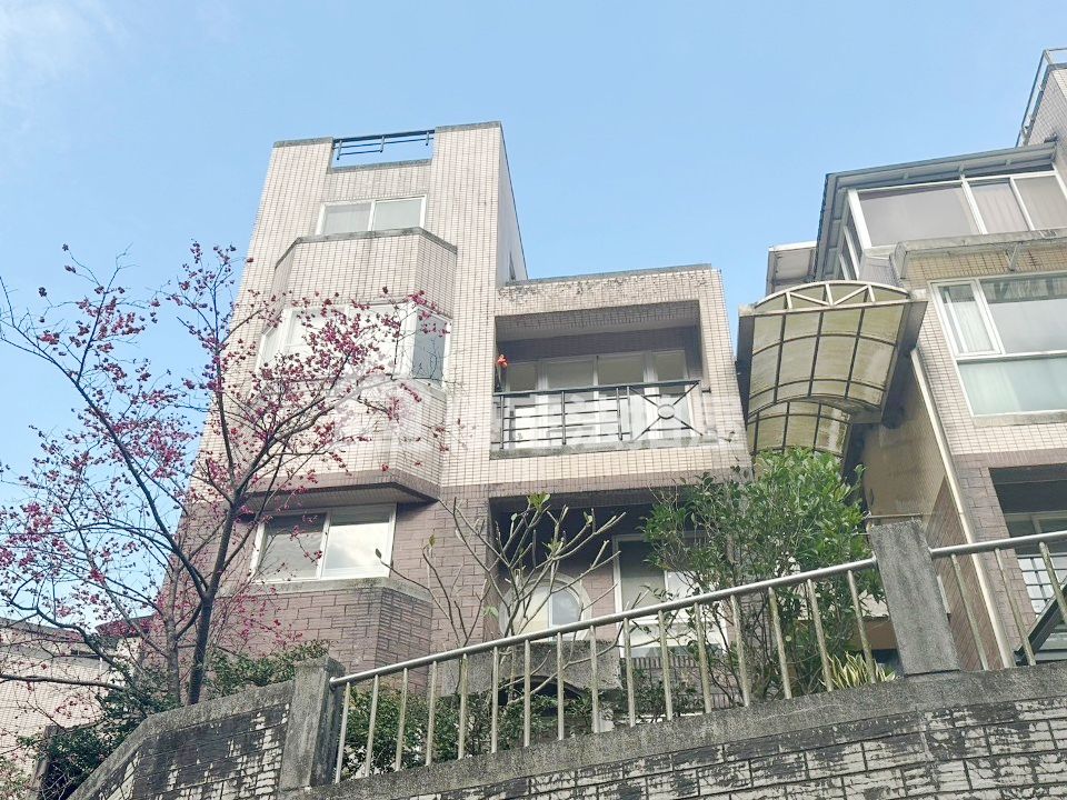 Uhomes