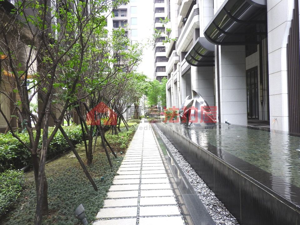 Uhomes
