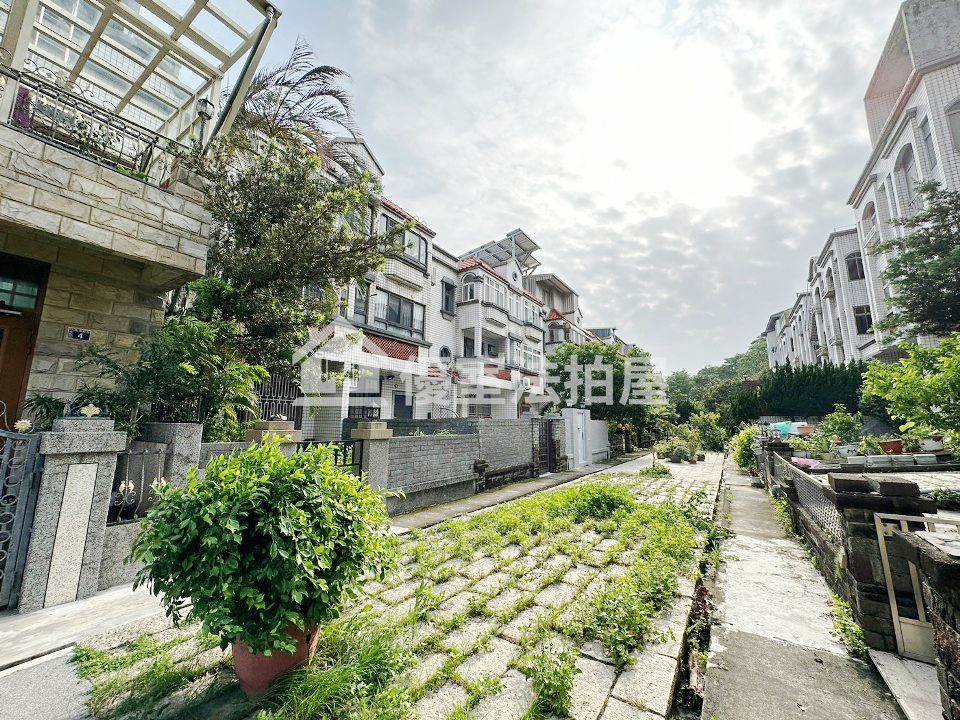 Uhomes