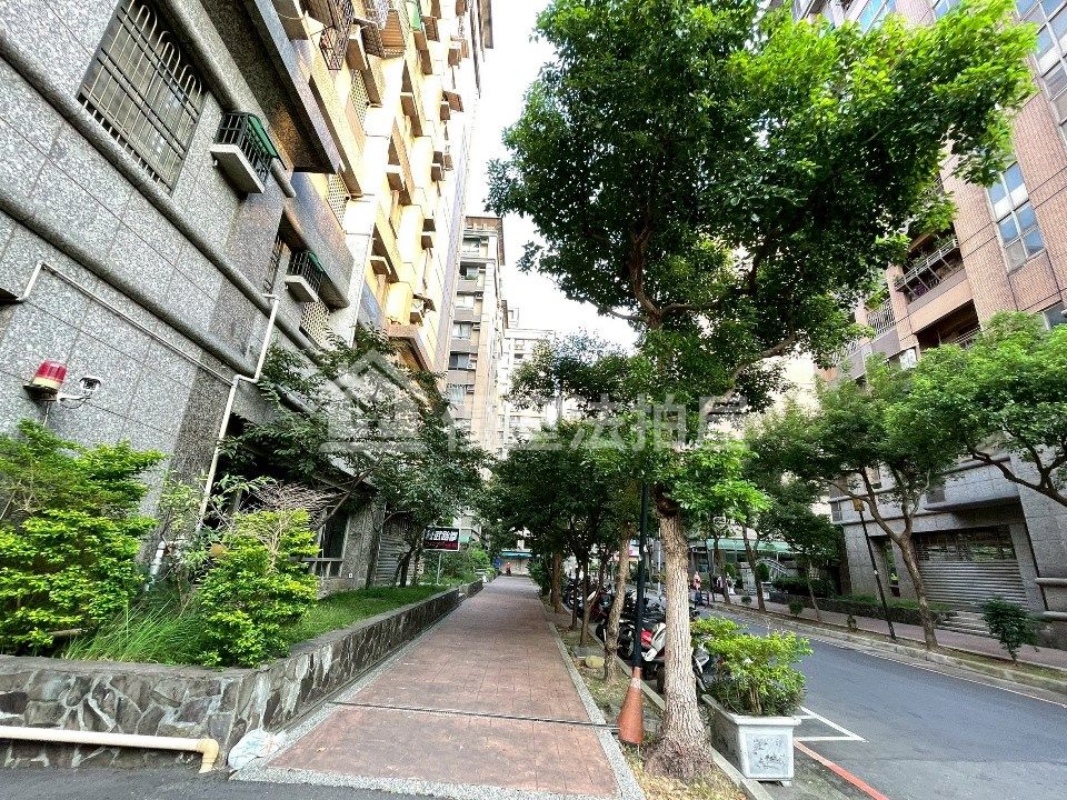Uhomes