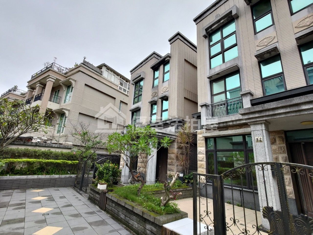 Uhomes
