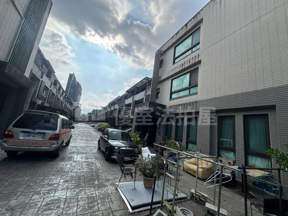 Uhomes