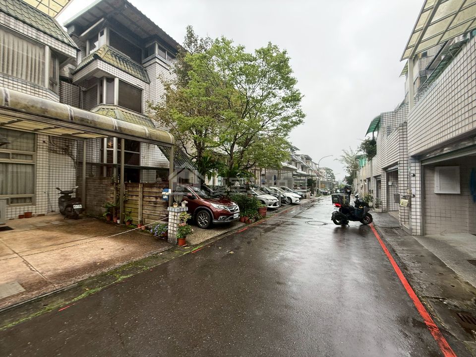 Uhomes