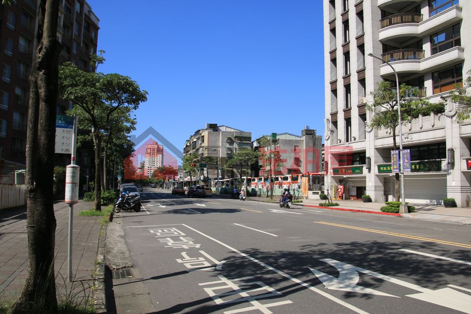 Uhomes