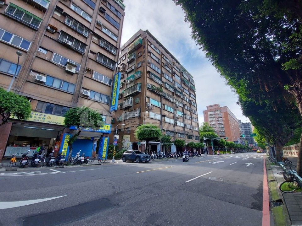 Uhomes