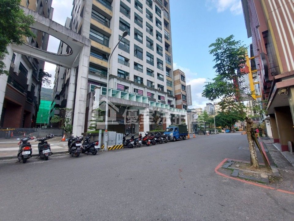 Uhomes